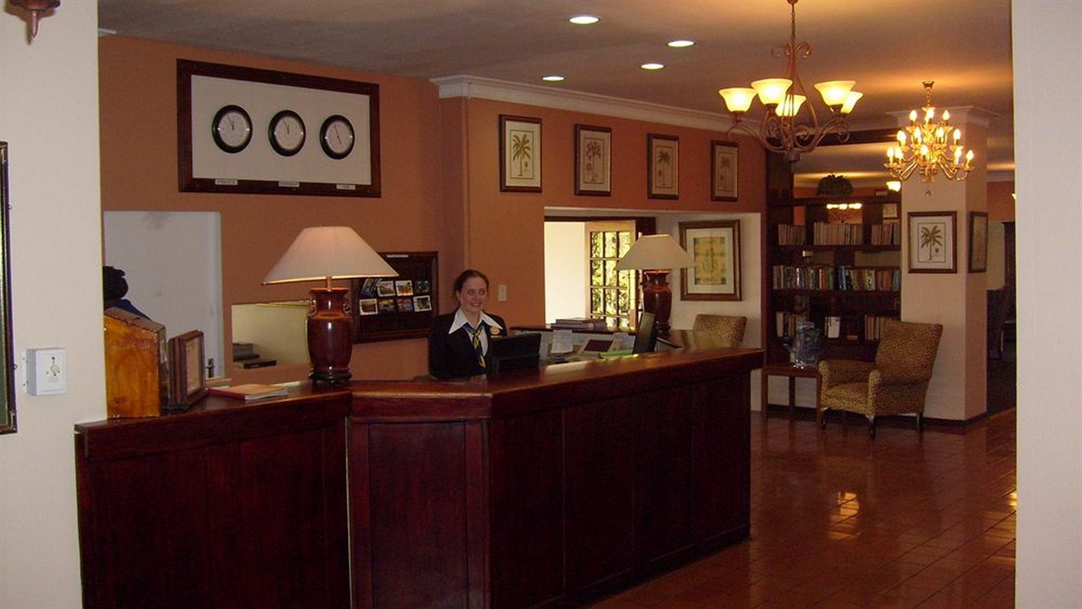 Econo Lodge Inn & Suites Drumheller Buitenkant foto