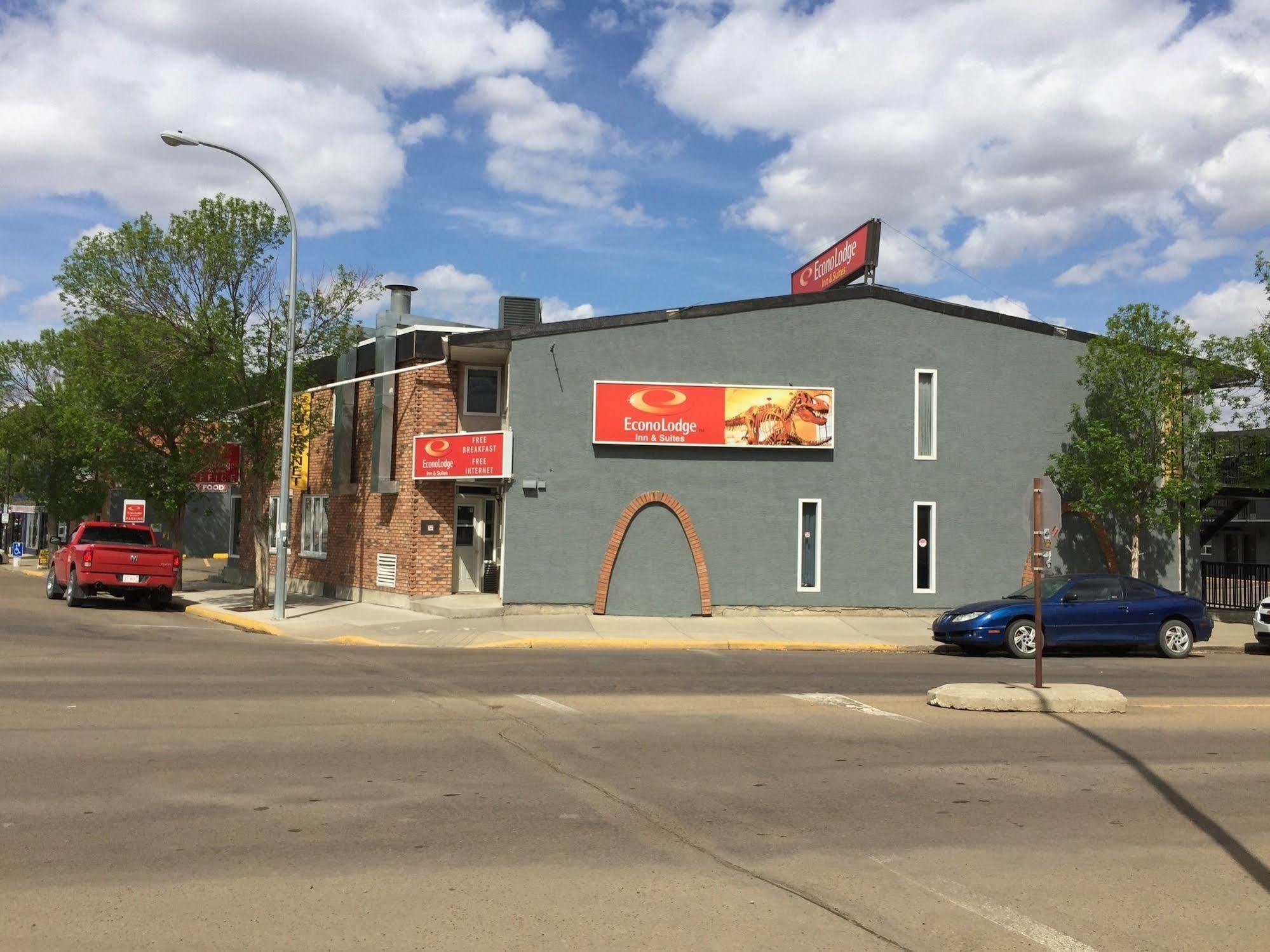 Econo Lodge Inn & Suites Drumheller Buitenkant foto