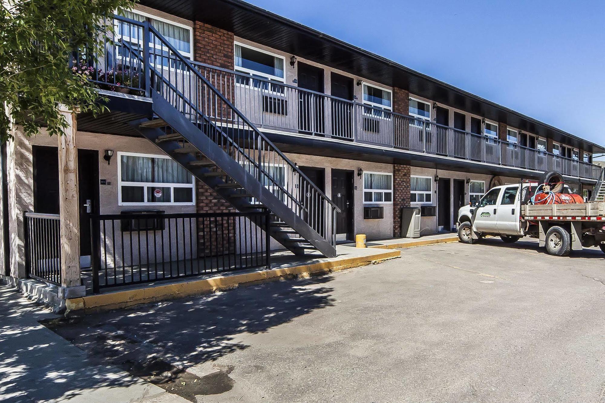 Econo Lodge Inn & Suites Drumheller Buitenkant foto