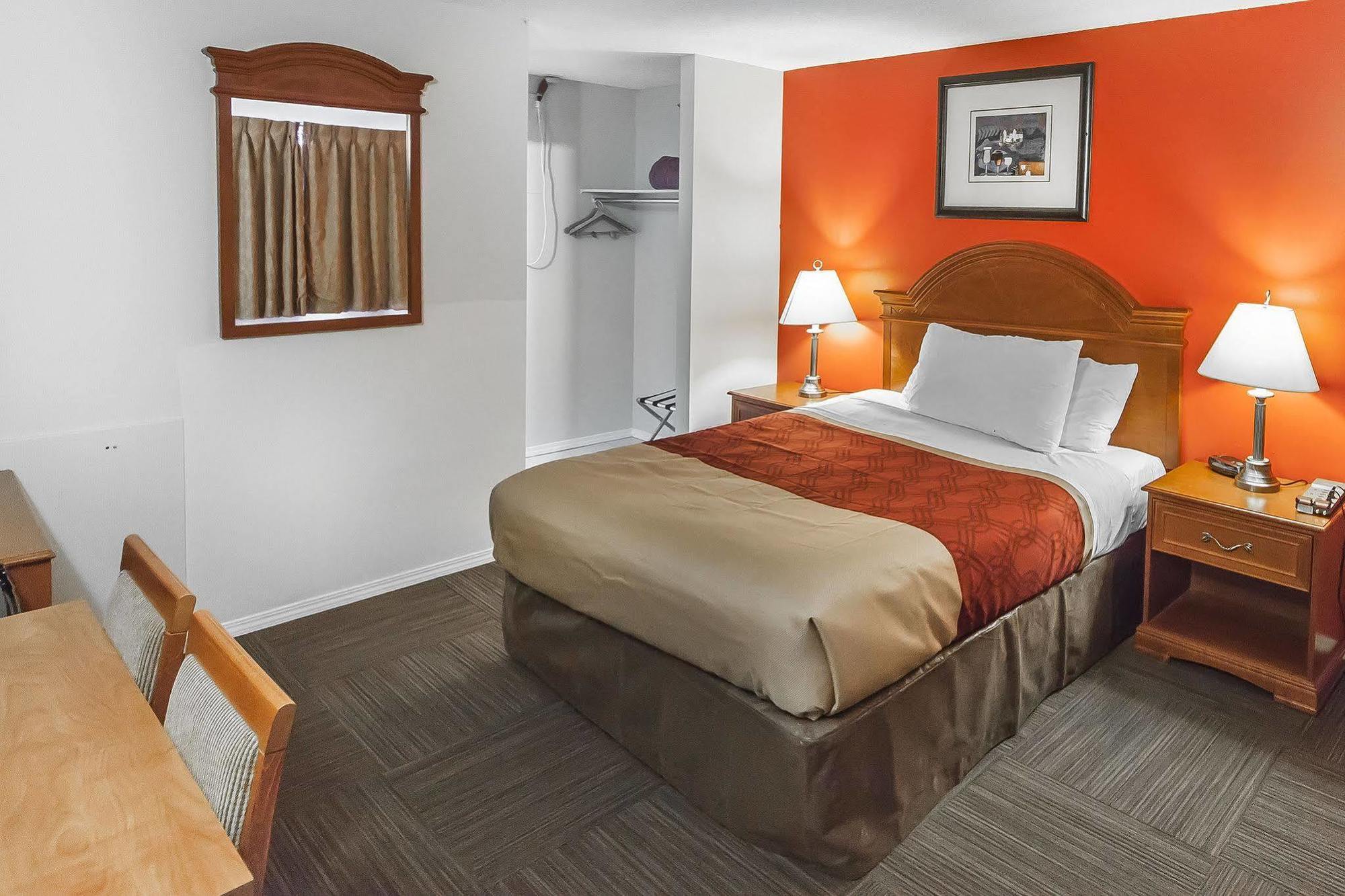 Econo Lodge Inn & Suites Drumheller Buitenkant foto